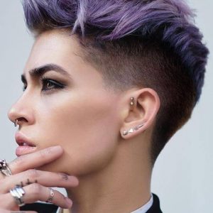 356535a25c3cadefaf8f352656886ba2--pixie-haircut-undercut-undercut-hairstyles-women-short (1)